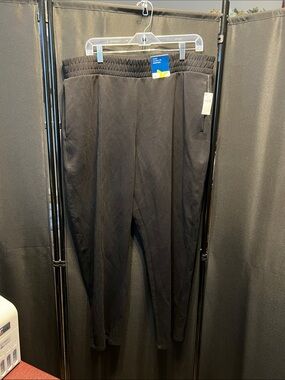 NWT Old Navy Black Dynamic Fleece Women’s Pants